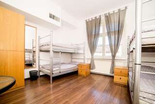Хостелы Max Berg Hostel Вроцлав Кровать в общем номере с 4 кроватями-3